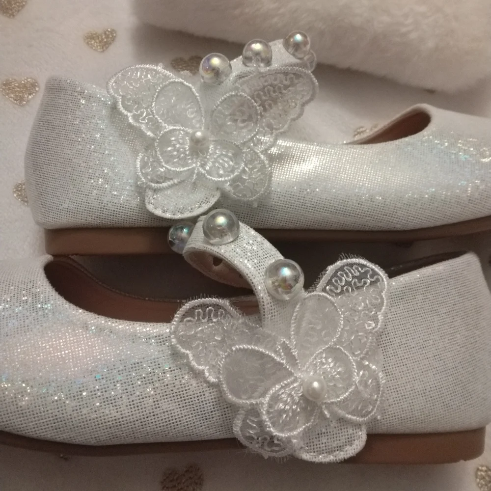 10/$40 *NWOT* SHEIN Girl's Dress Shoes with Pearl Accents